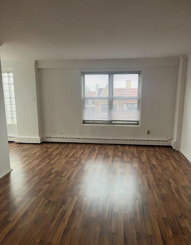 Photo - 2620 W Berwyn Ave