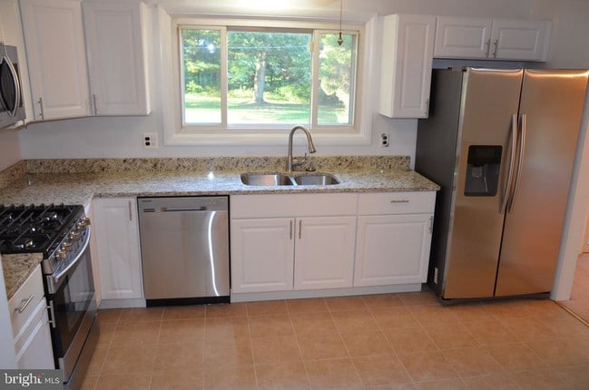Photo - 9210 Maple Rock Dr