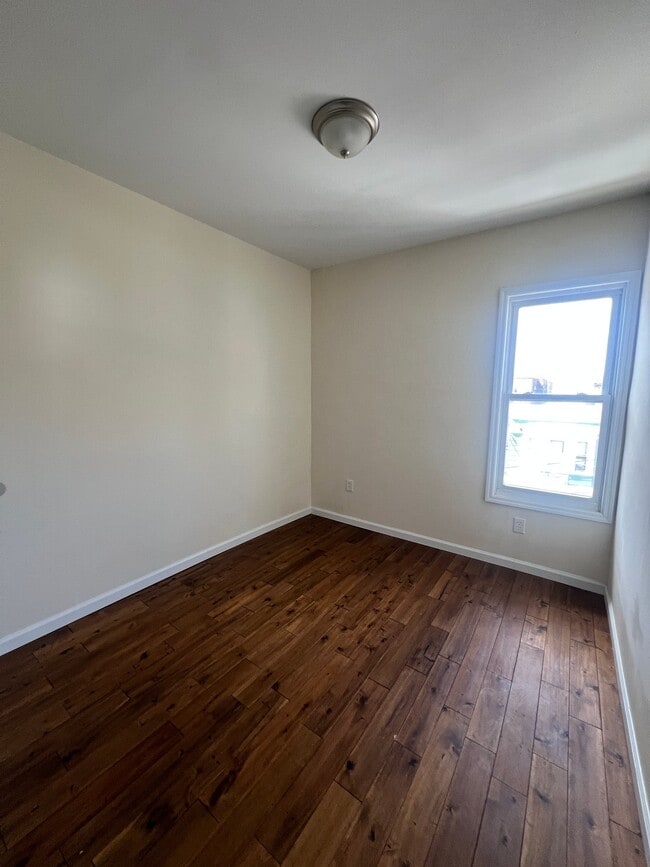 Photo - 820 S 15th St Unit 3R