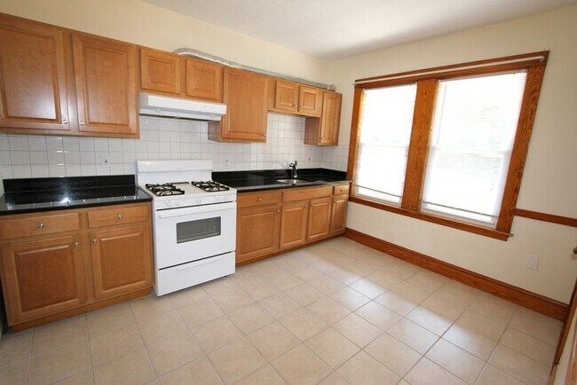 475 Ashmont St Unit 3