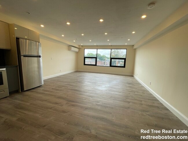 Photo - 1028a Commonwealth Ave Unit 406