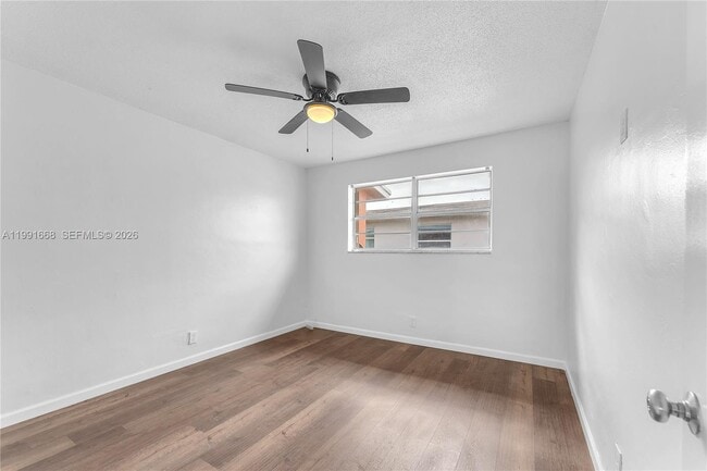 Photo - 3750 SW 59th Ave Unidad 3