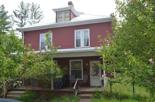 Building Photo - 116 Central Ave