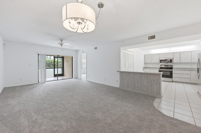 Photo - 9633 Riverside Dr Unit E3