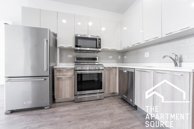 Building Photo - 930 W Dakin St Unit 301 Rental
