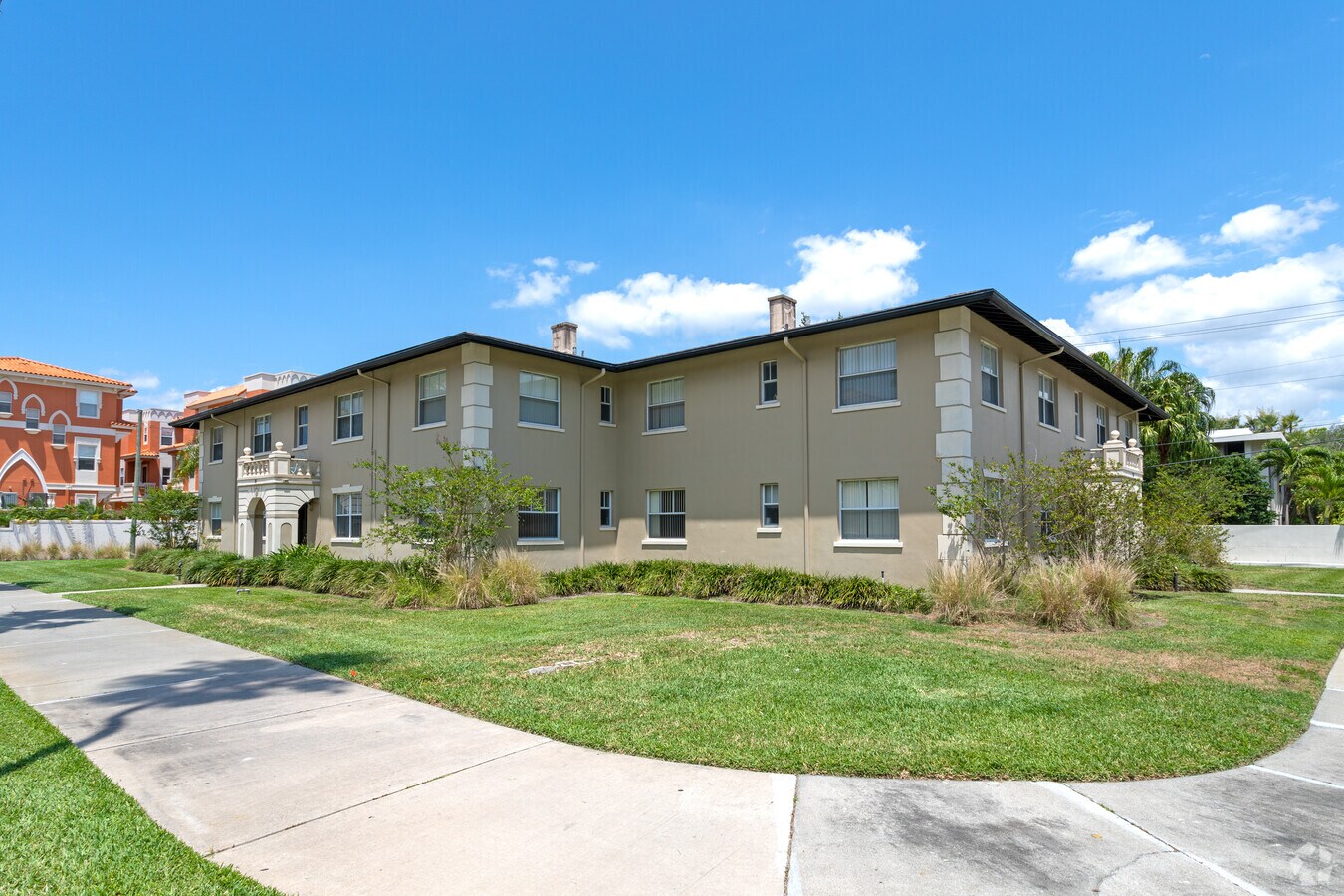 Photo - 85 E Davis Blvd Apartments
