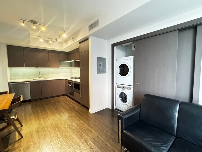 Photo - 38 Smithe St