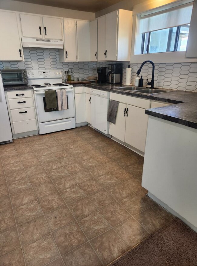 Photo - L7ER Unit #A