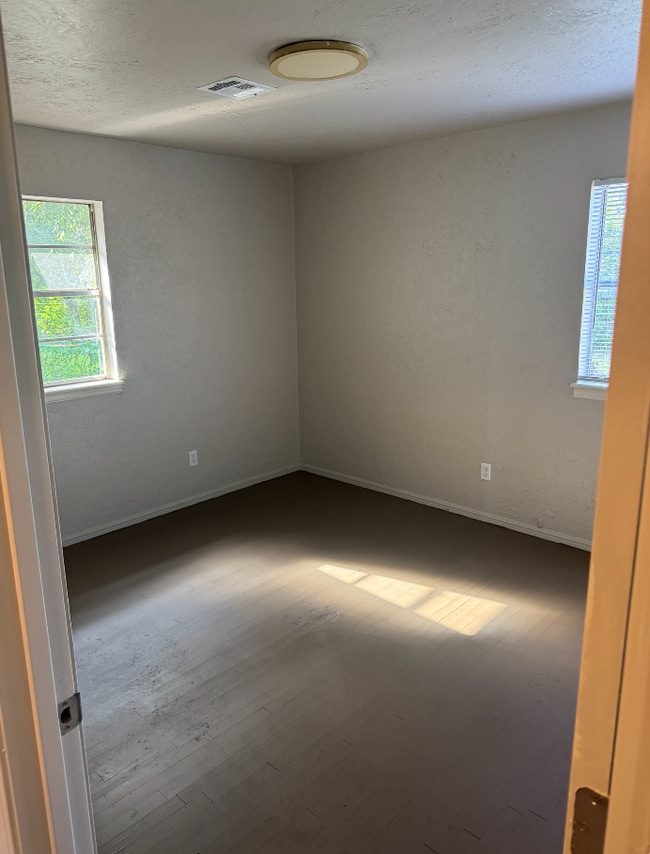 Photo - 309 NW 90th St