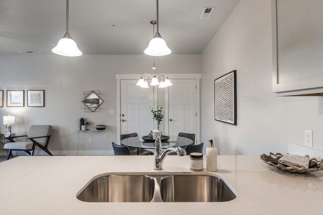 Photo - 765 N 260 W