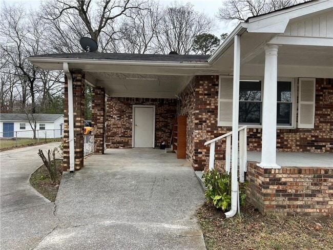 Photo - 1112 Mealor Rd