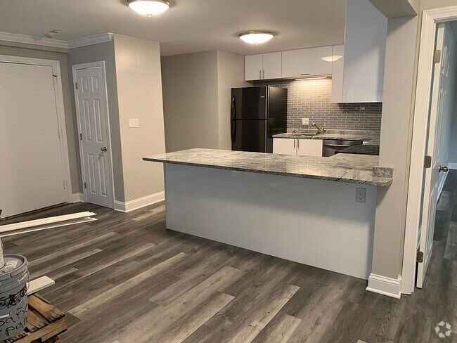 Building Photo - 756 Washington St Rental