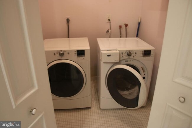 Photo - 769 N Ringgold St