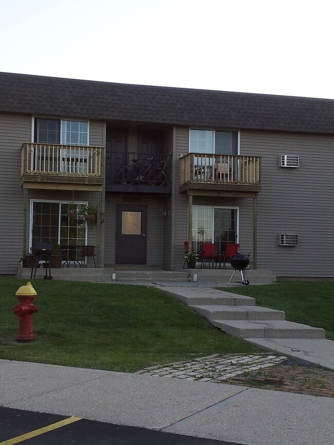 Apartment Homes of Wildwood Preserve For Rent in Oak Creek, WI