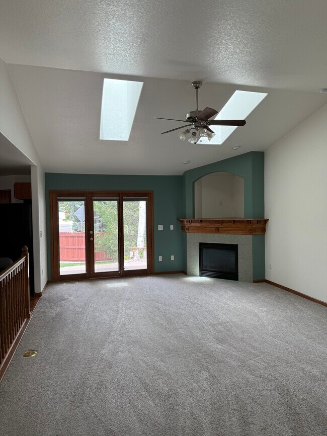 Photo - 3011 Ivy Dr
