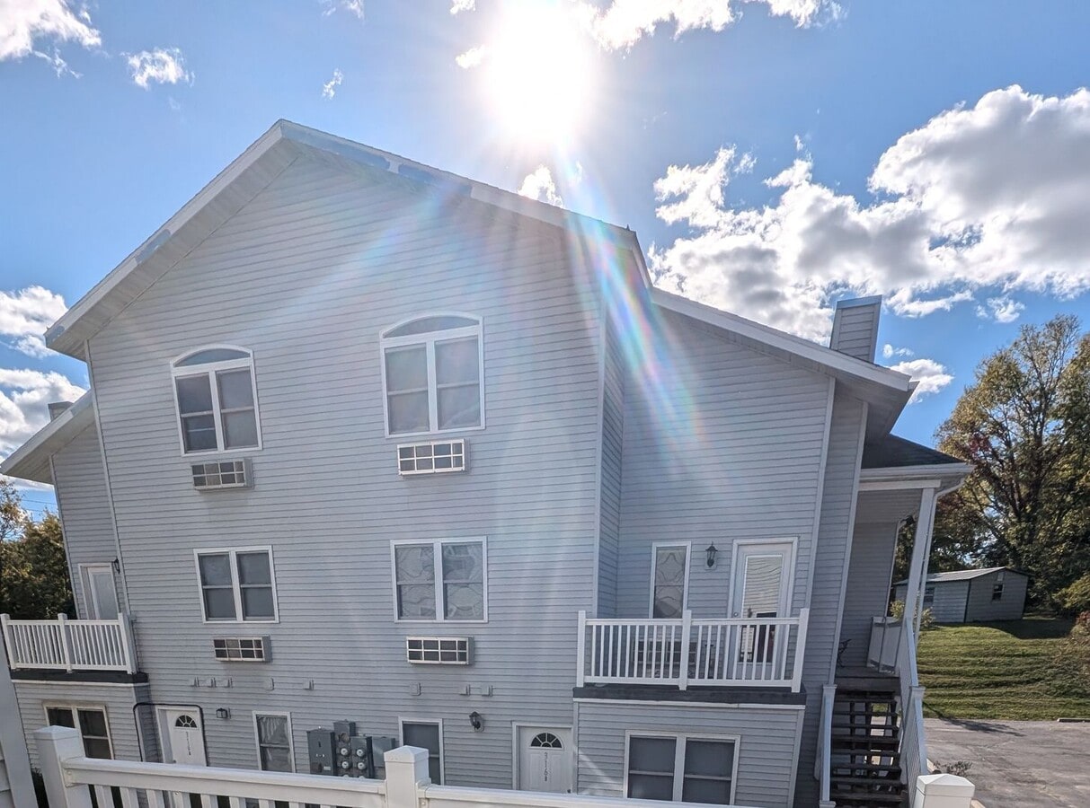 Photo - 1 Bedroom 1 Bath Apartment in Fayette! Unit 318 E Davis St B
