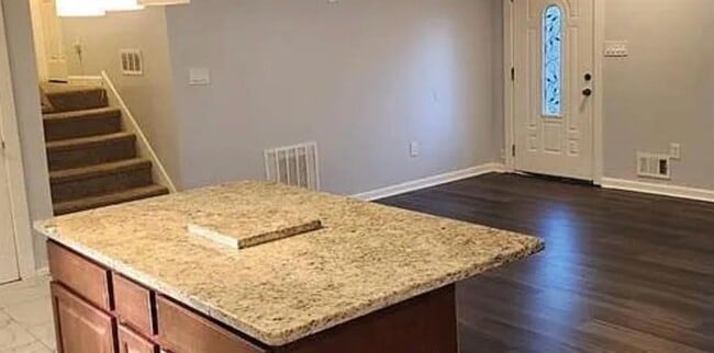 8367 San Jose Trail