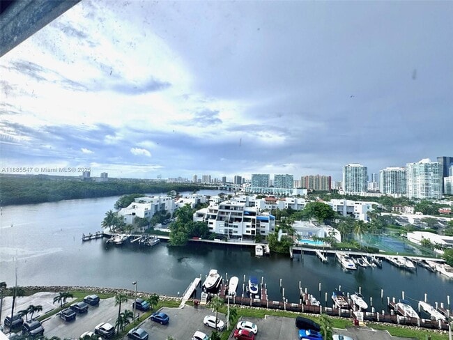Building Photo - 400 Kings Point Dr Unit 1224