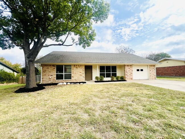 Building Photo - 527 N Avenue Y