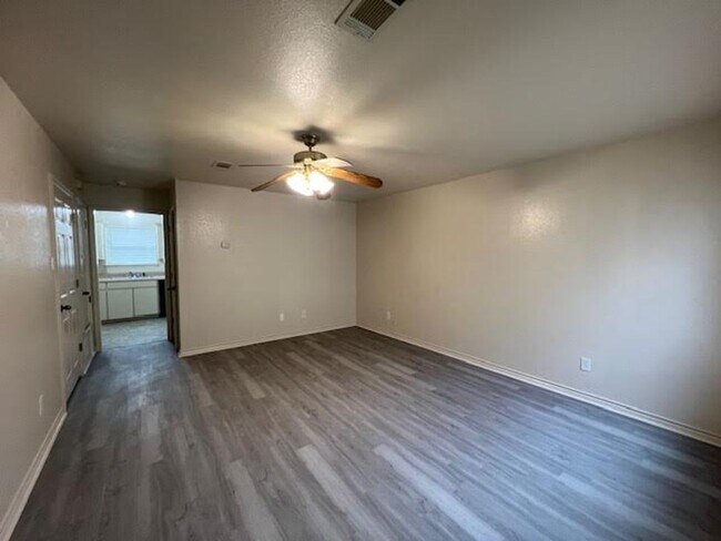 Photo - 2 bedroom townhome in Moody, TX.