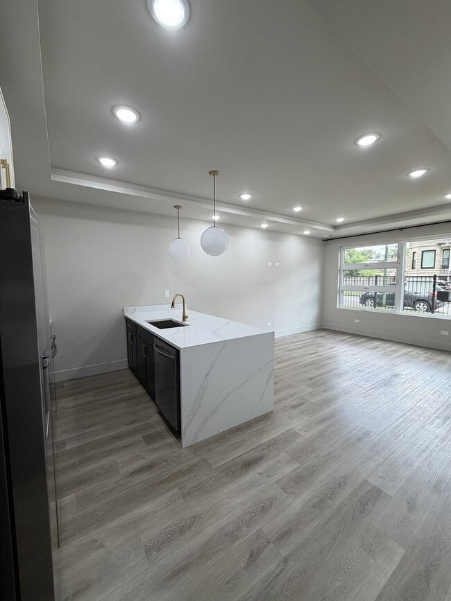 Photo - 6603 S Langley Ave Unit 1