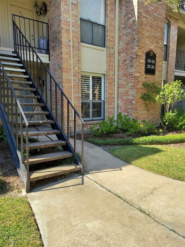 Photo - 1601 S Shepherd Dr Unidad True