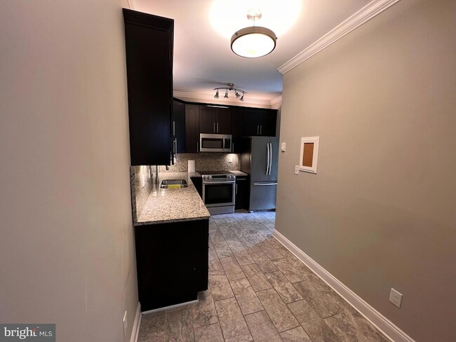 Photo - 15 S Braddock St