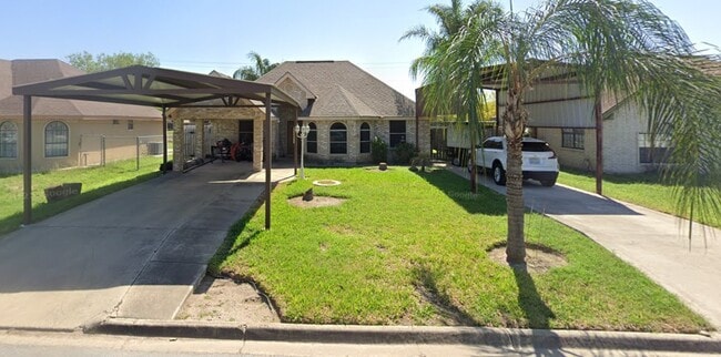 Building Photo - 807 Sabinas St Rental