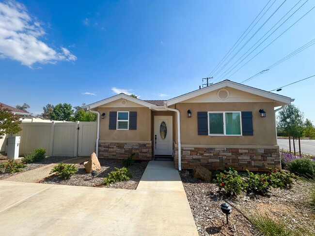 Building Photo - Charming 1 bedroom 1 bathroom Home in Yucaipa, Ca.