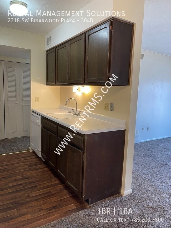 Photo - 2318 SW Briarwood Plaza Unit 304D