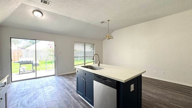 Photo - 6422 Diamond Rock Dr