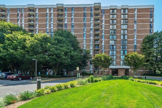 Building Photo - 2300 Pimmit Dr Unit 1207