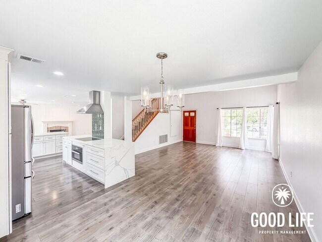 10056 Riverhead Dr