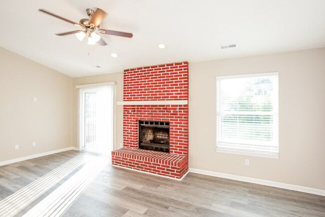 Photo - 6233 Carrie Cir