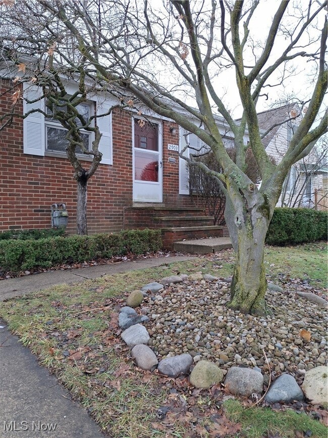 Photo - 2903 Center Dr