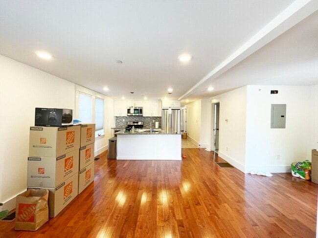 2 Auburn Ave Unit 3##