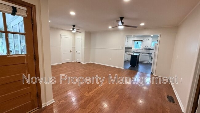 Photo - 142 Oak Ave