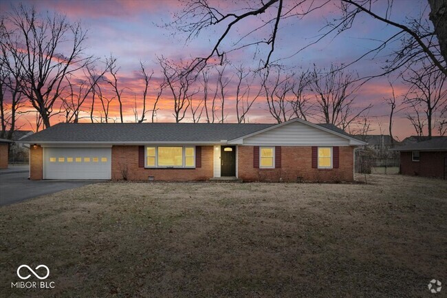 Building Photo - 1313 Oakwood Trail Rental