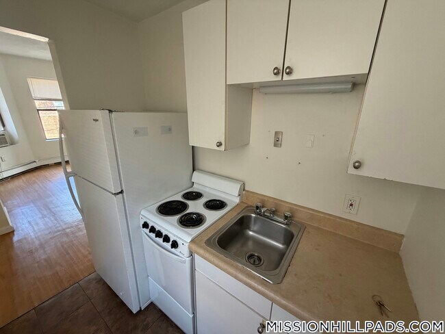 59 S Huntington Ave Unit 4