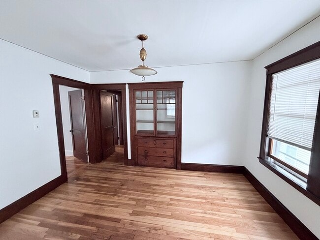 Building Photo - 10 Breck St Unit U2