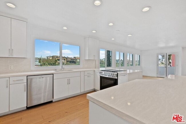 Photo - 29 Lighthouse St Unit 2