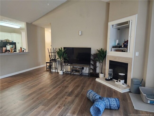 Photo - 3109 Wisteria Ln