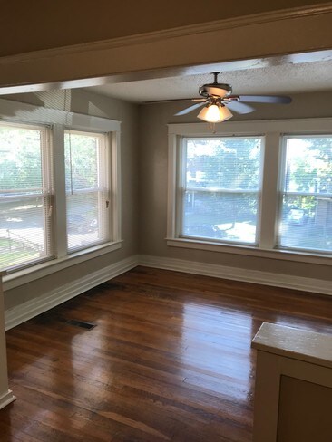 Photo - Sunny View & Colonial