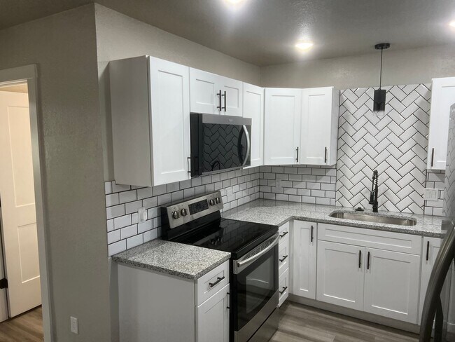 Photo - 2162 Airport Rd Unit C