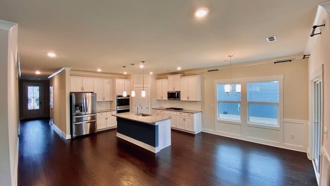 Photo - 178 Redcroft Dr