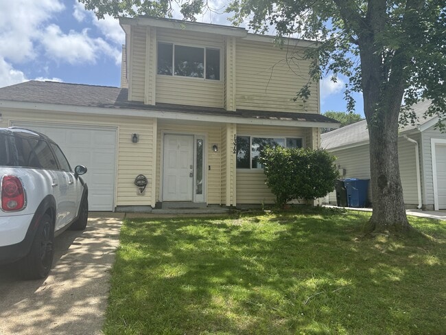Photo - 1372 Riverside Dr House