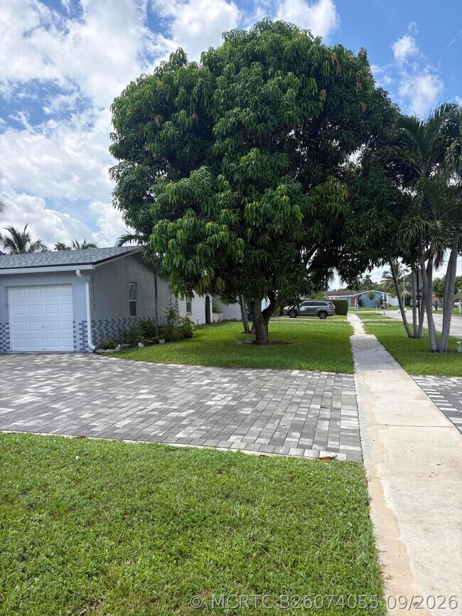 Photo - 8250 SW 8th Ct