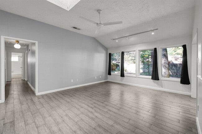 Photo - 9 Birchcane Dr