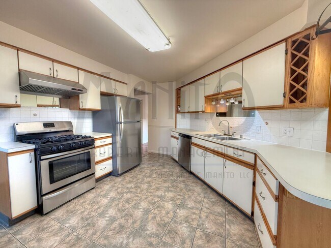 Photo - Bright & Open Country Homes Rancher