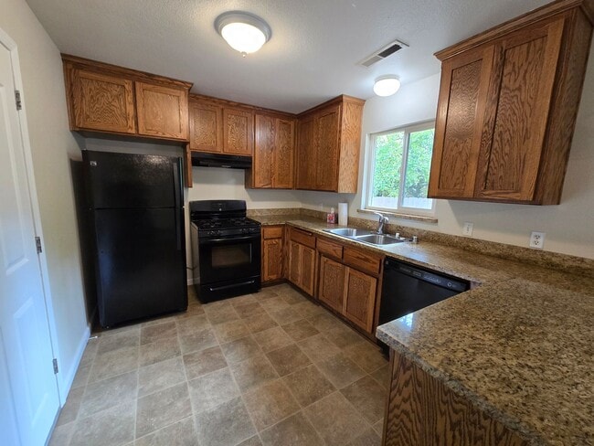 Photo - 3-bedroom, 2-bath home in Grass Valley